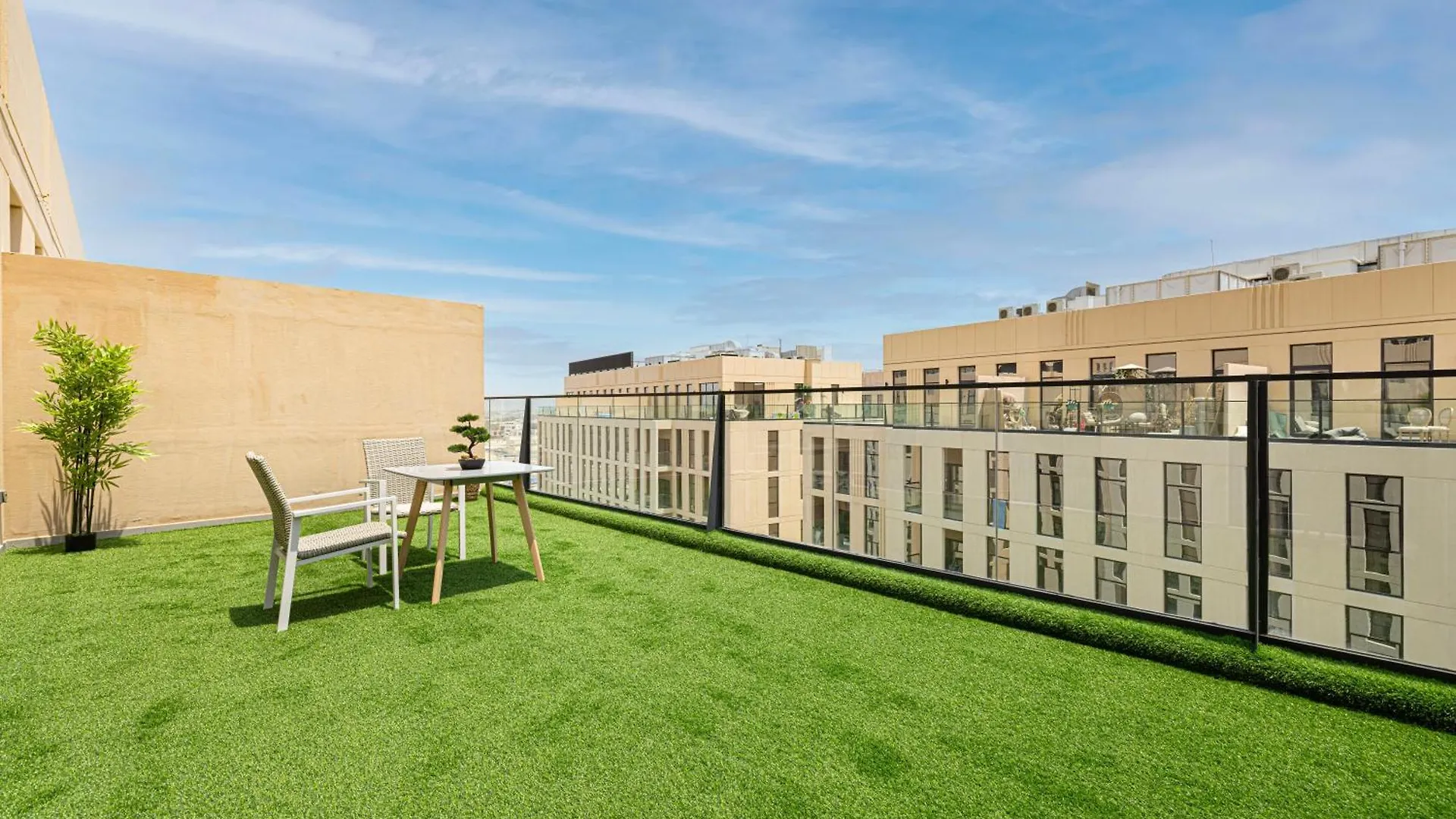 1Br Skyview Penthouse By Blue Cloud Holidays シャルジャ
