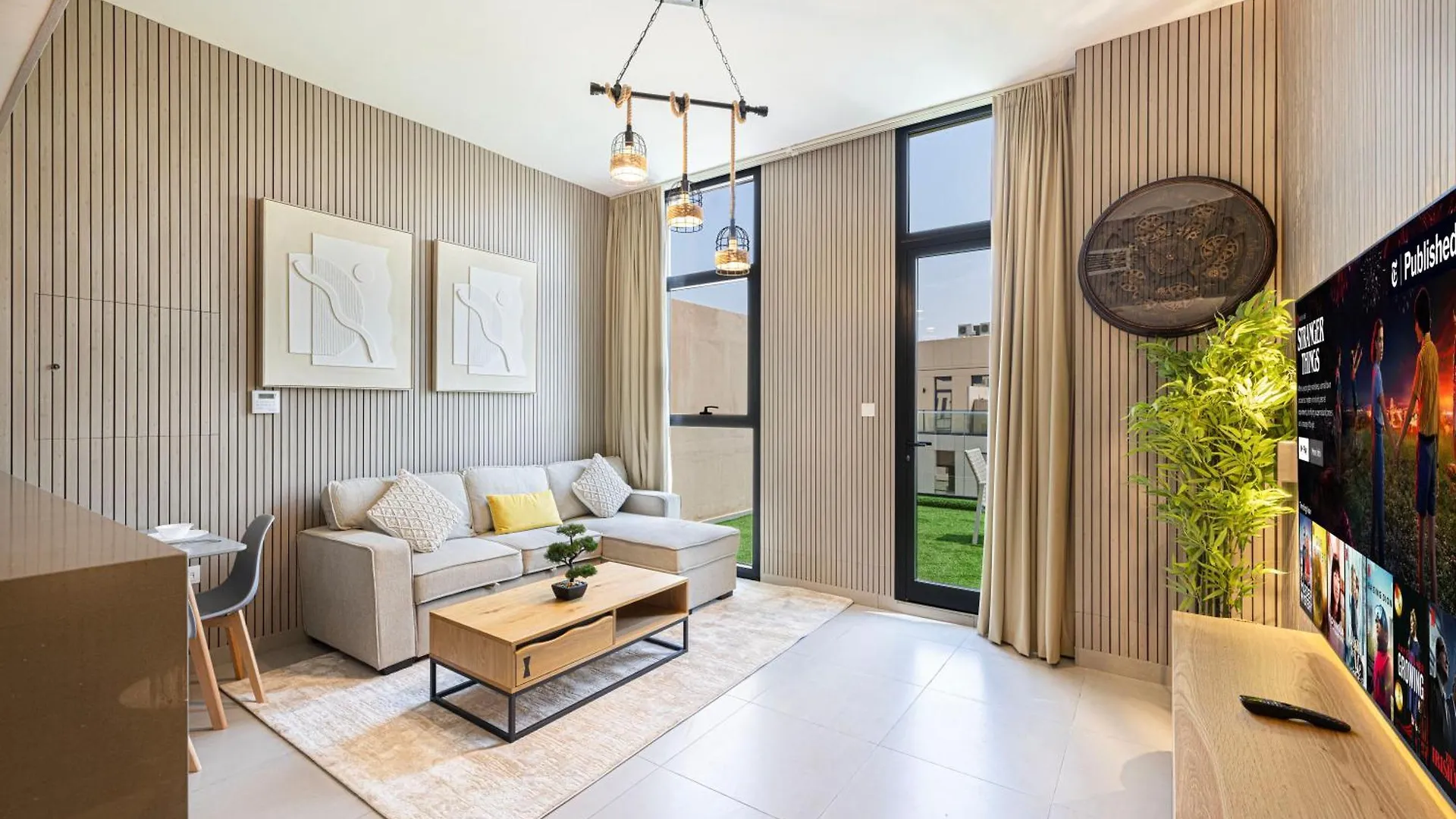 1Br Skyview Penthouse By Blue Cloud Holidays シャルジャ