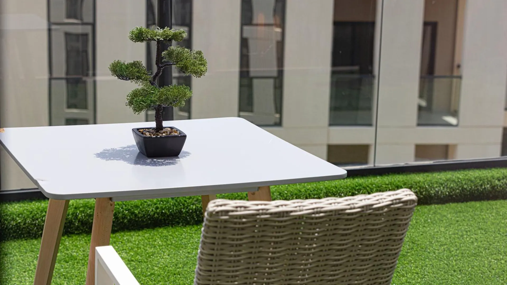 アパート 1Br Skyview Penthouse By Blue Cloud Holidays シャルジャ