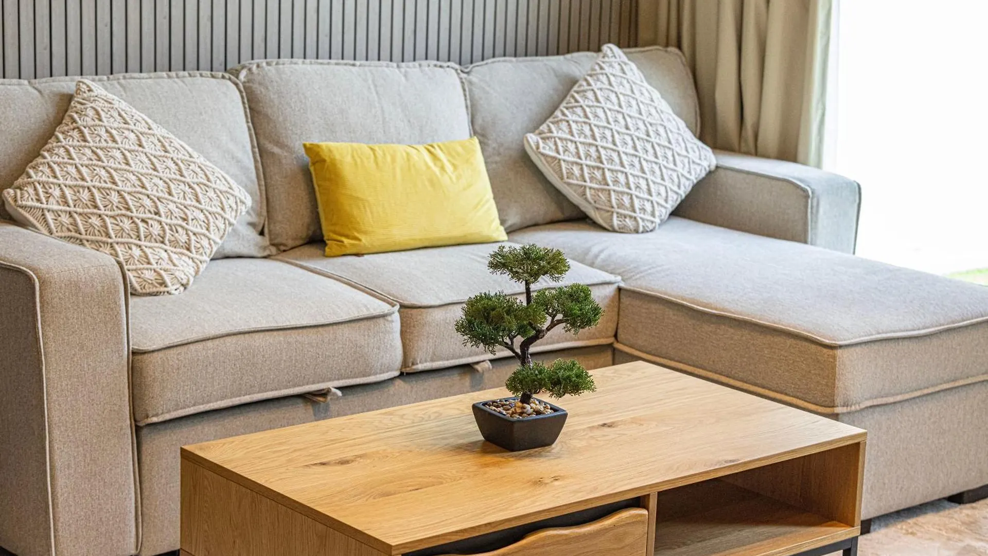 1Br Skyview Penthouse By Blue Cloud Holidays シャルジャ 0*,  アラブ首長国連邦